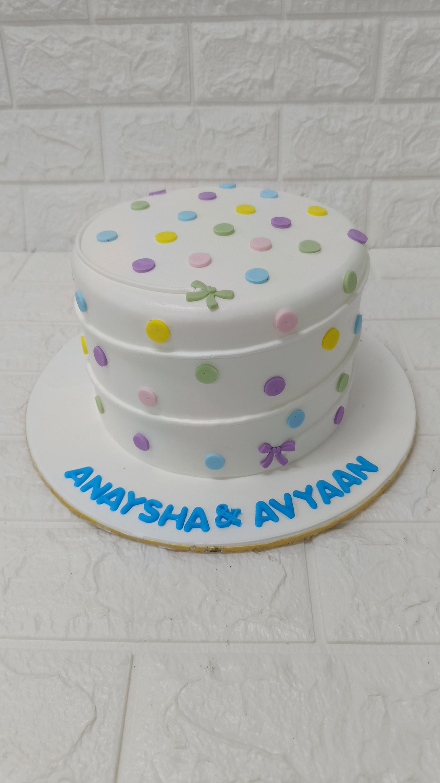 Polka Dot Theme Cake